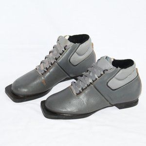 Vintage SOHO Gray Cross Country Ski Boots 3 Pin Mens EU 41 US 7 Mens 9 Womens